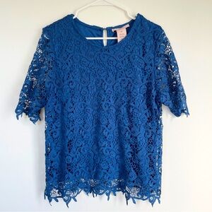 Philosophy blue lace short sleeve blouse